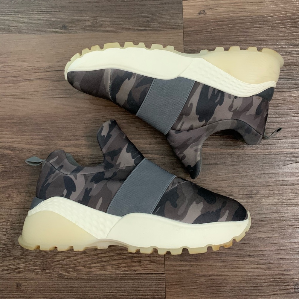 J/Slides Camo Sneaker